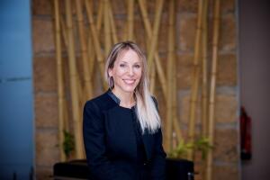 Sobre la doctora Carolyn Carbasse, dentista en Javea